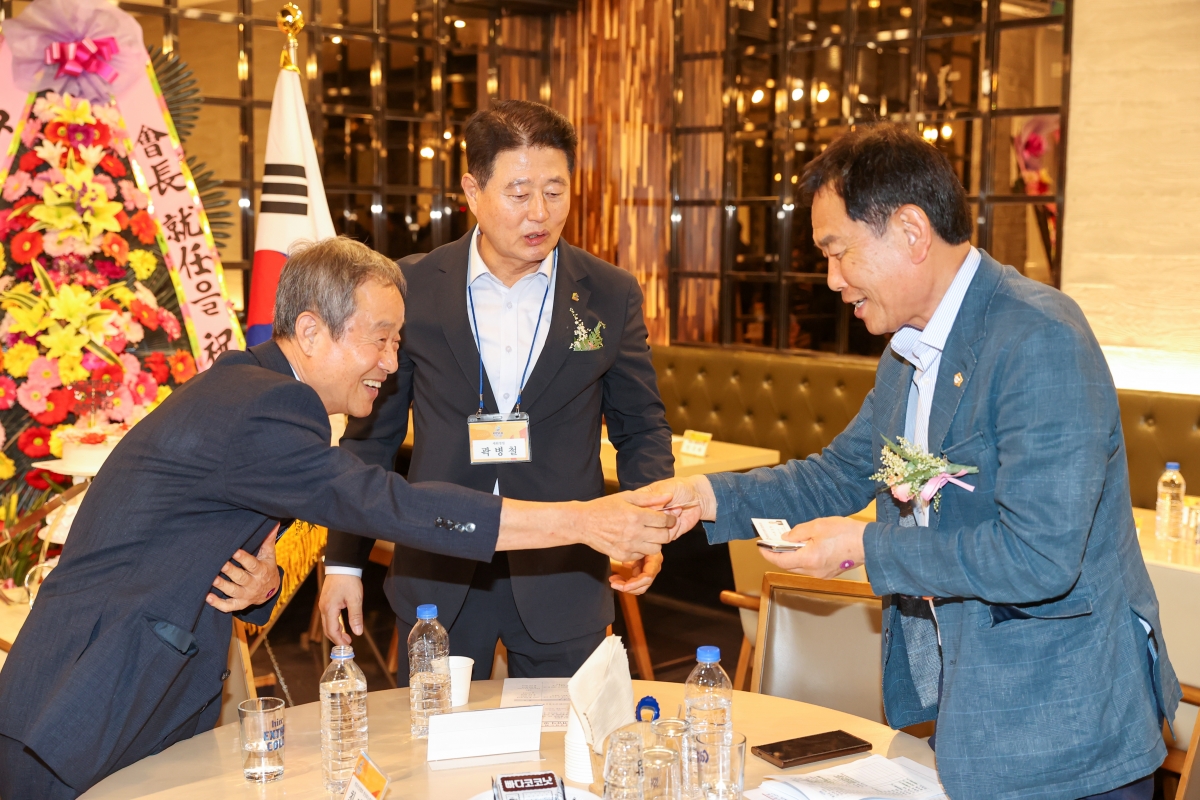 20250618-004[AMG_2572-1-대한전문건설인협회 구미시협의회장 이·취임식.JPG