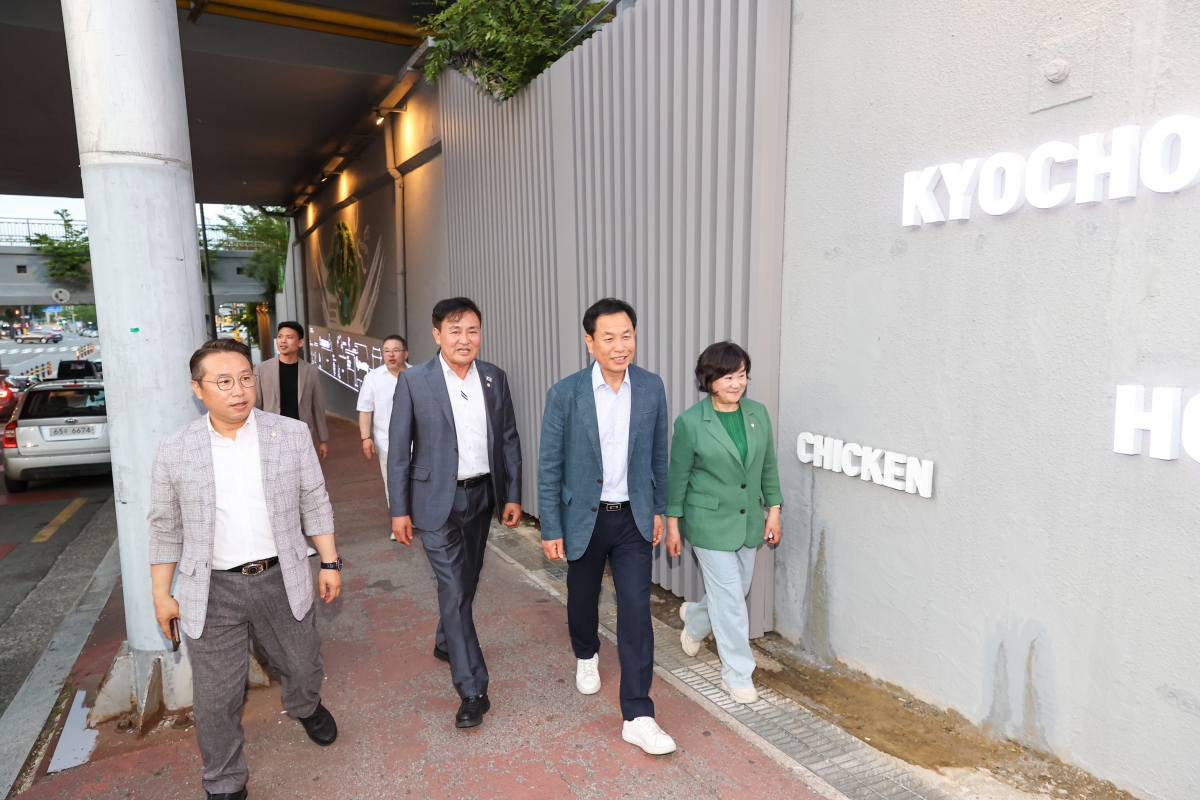 20250619-001[AMG_2634-1-교촌 1991로 준공식.jpg