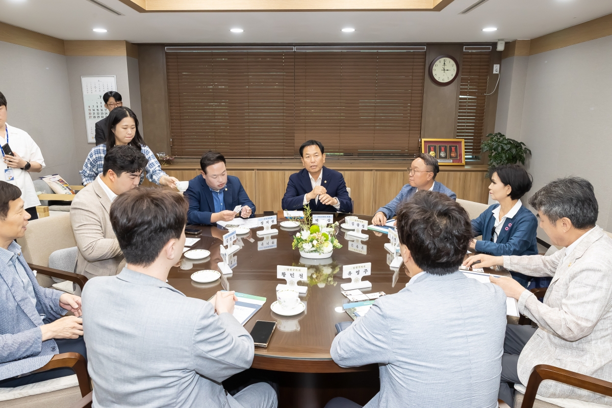 20250714-009[AMG_4005-양천구의회 의원연구단체 의회 방문.jpg