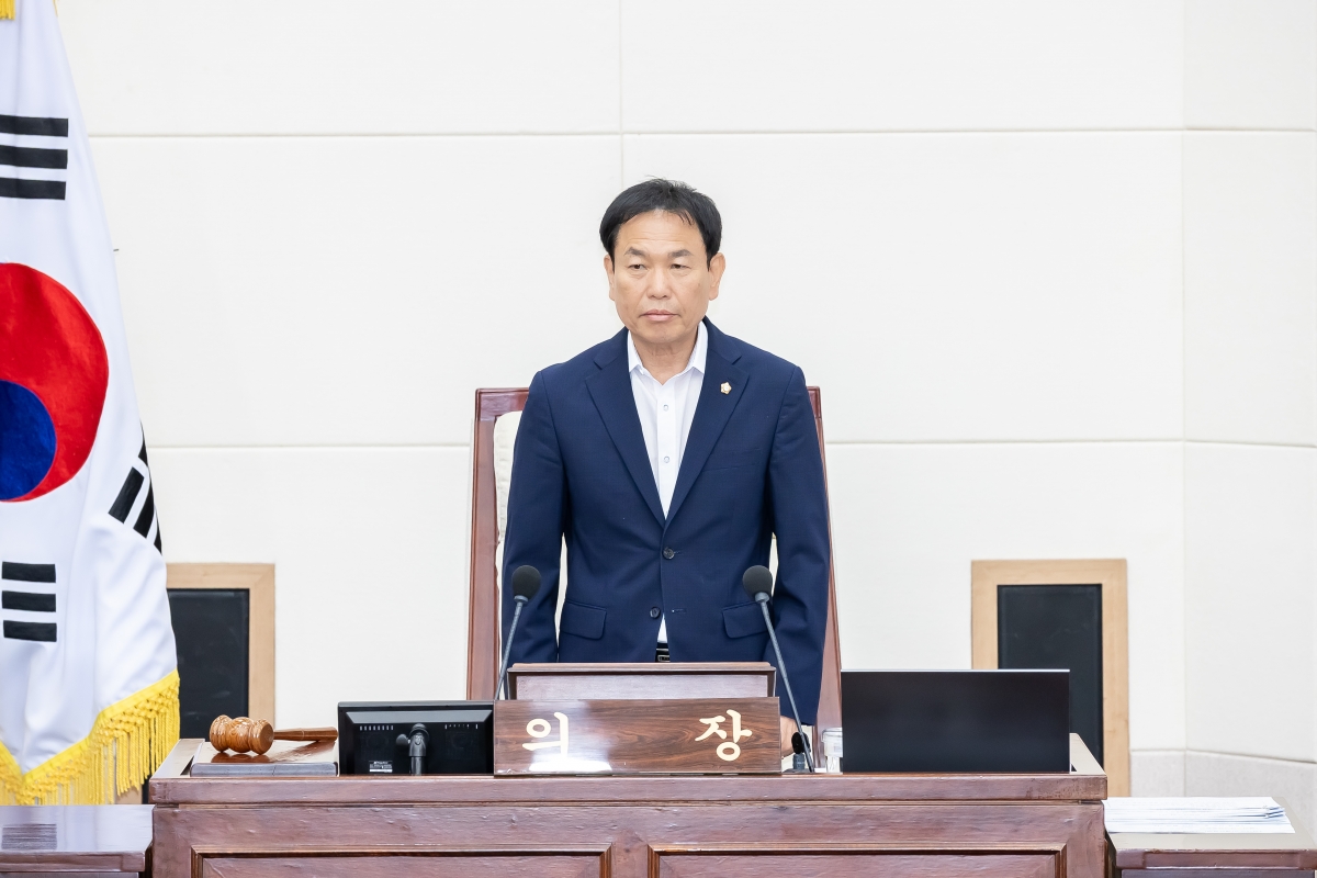 20250715-004[AMG_4102-제289회 임시회 제1차 본회의시 박교상 의장 회의주재.jpg