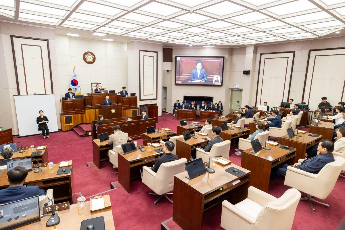 20250715-009[AMG_4118-제289회 임시회 제1차 본회의시 김원섭 의원 5분 자유발언.jpg