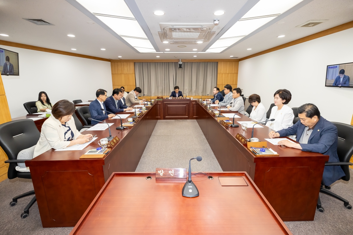 20250715-028[AMG_4176-제289회 임시회시 제1차 예산결산특별위원회 활동.jpg