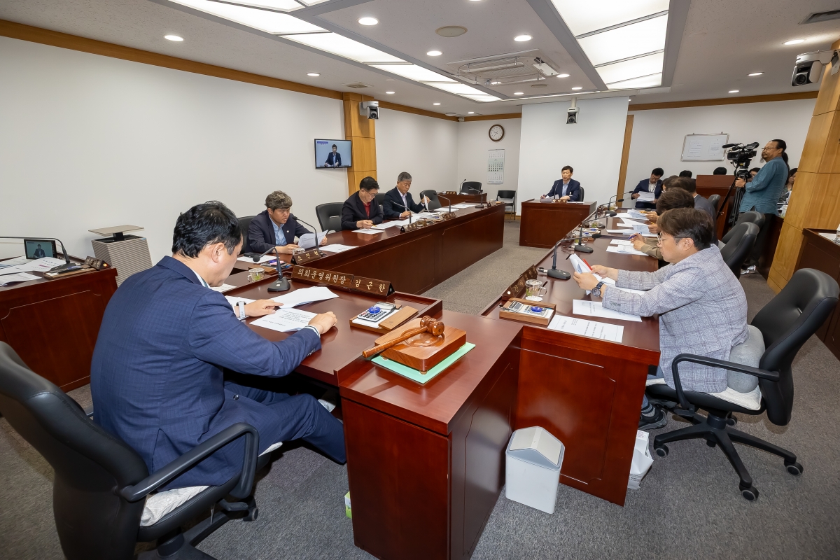 20250716-011[AMG_4272-제289회 임시회 의회운영위원회 조례안 및 2025년도 제1회 추가경정예산안 및 기금운용계획변경안 예비심사활동.jpg