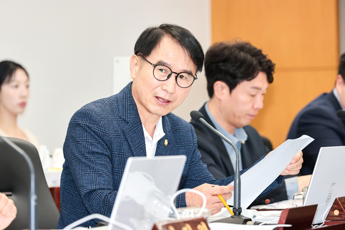 20250718-003[AMG_4534-1-제289회 임시회 기획행정원회 2025년도 제1회 추가경정예산안 및 기금운용계획변경안 예비심사활동.JPG