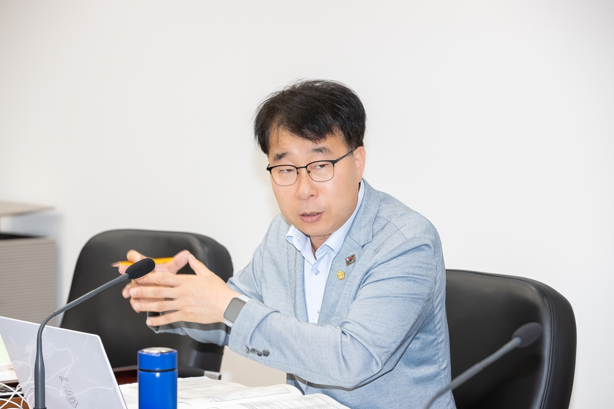 20250717-011[AMG_4504-제289회 임시회 산업건설원회 2025년도 제1회 추가경정예산안 및 기금운용계획변경안 예비심사활동.jpg