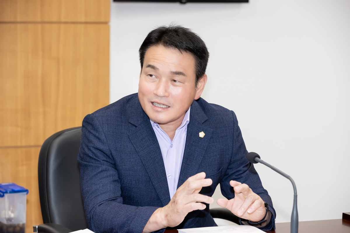 20250716-049[AMG_4373-제289회 임시회 산업건설위원회 조례안 심사활동.jpg