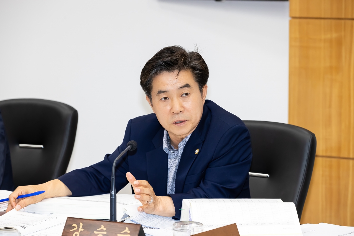 20250716-055[AMG_4427-제289회 임시회 문화환경원회 2025년도 제1회 추가경정예산안 및 기금운용계획변경안 예비심사활동.jpg