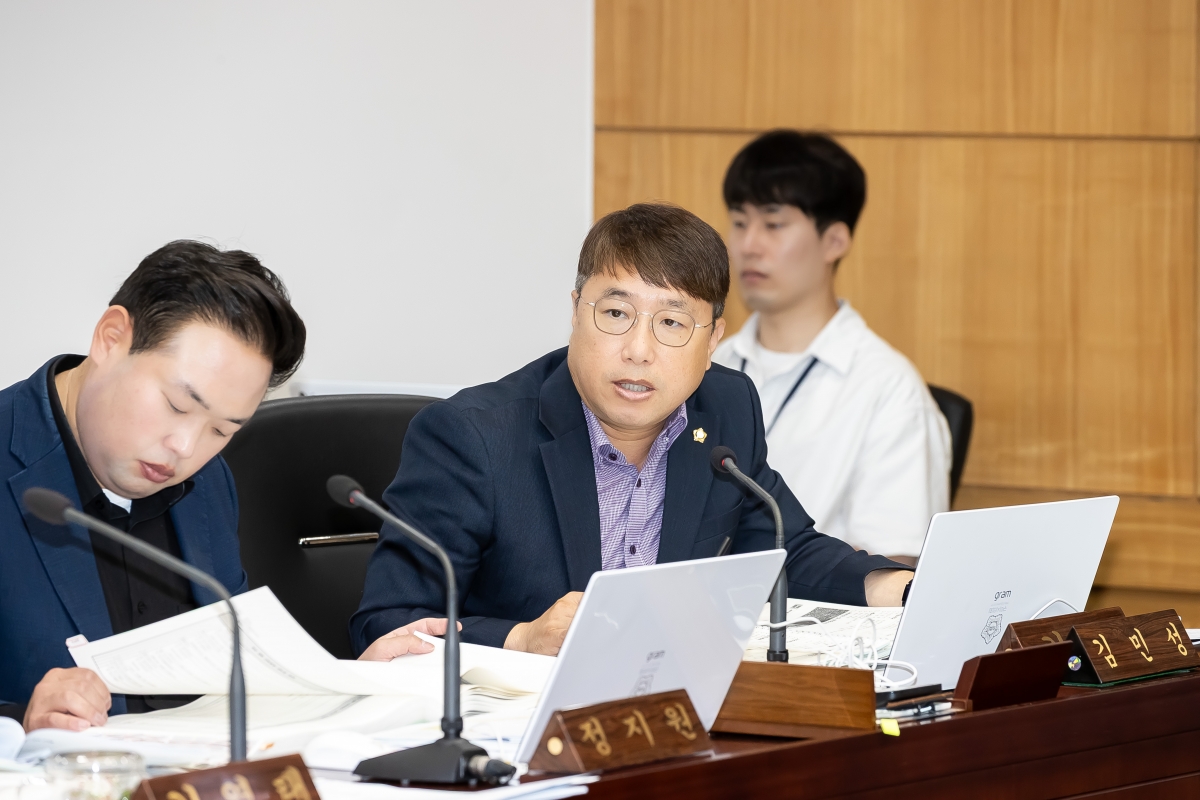 20250721-032[AMG_4749-제289회 임시회 예산결산특별위원회 2025년도 제1회 추가경정예산안 및 기금운용계획변경안 심사활동.jpg