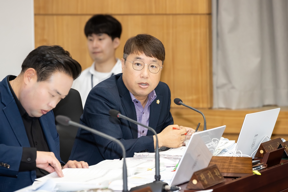 20250721-031[AMG_4744-제289회 임시회 예산결산특별위원회 2025년도 제1회 추가경정예산안 및 기금운용계획변경안 심사활동.jpg