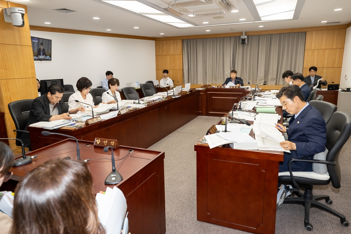 20250721-025[AMG_4723-제289회 임시회 예산결산특별위원회 2025년도 제1회 추가경정예산안 및 기금운용계획변경안 심사활동.jpg