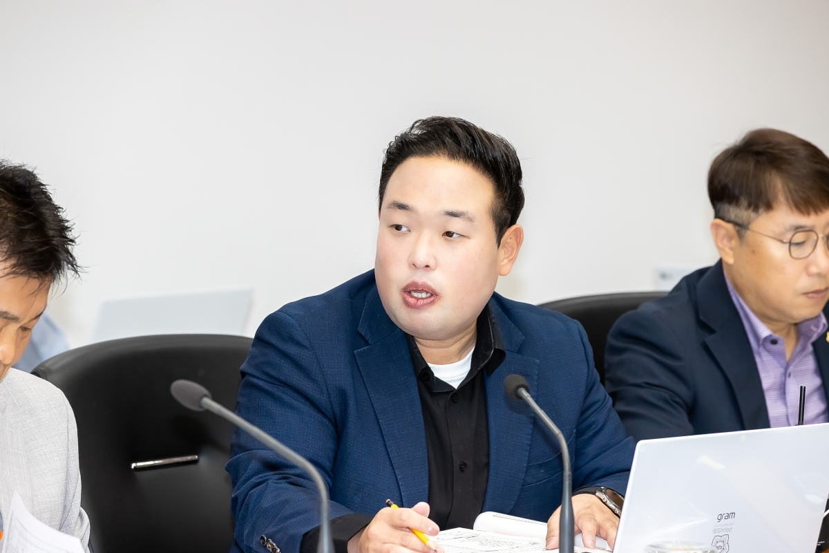 20250721-011[AMG_4676-제289회 임시회 예산결산특별위원회 2025년도 제1회 추가경정예산안 및 기금운용계획변경안 심사활동.jpg