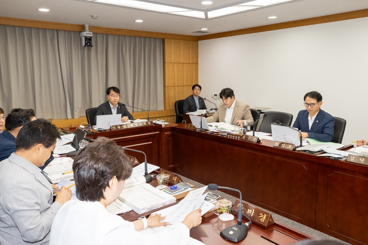 20250721-009[AMG_4666-제289회 임시회 예산결산특별위원회 2025년도 제1회 추가경정예산안 및 기금운용계획변경안 심사활동.jpg