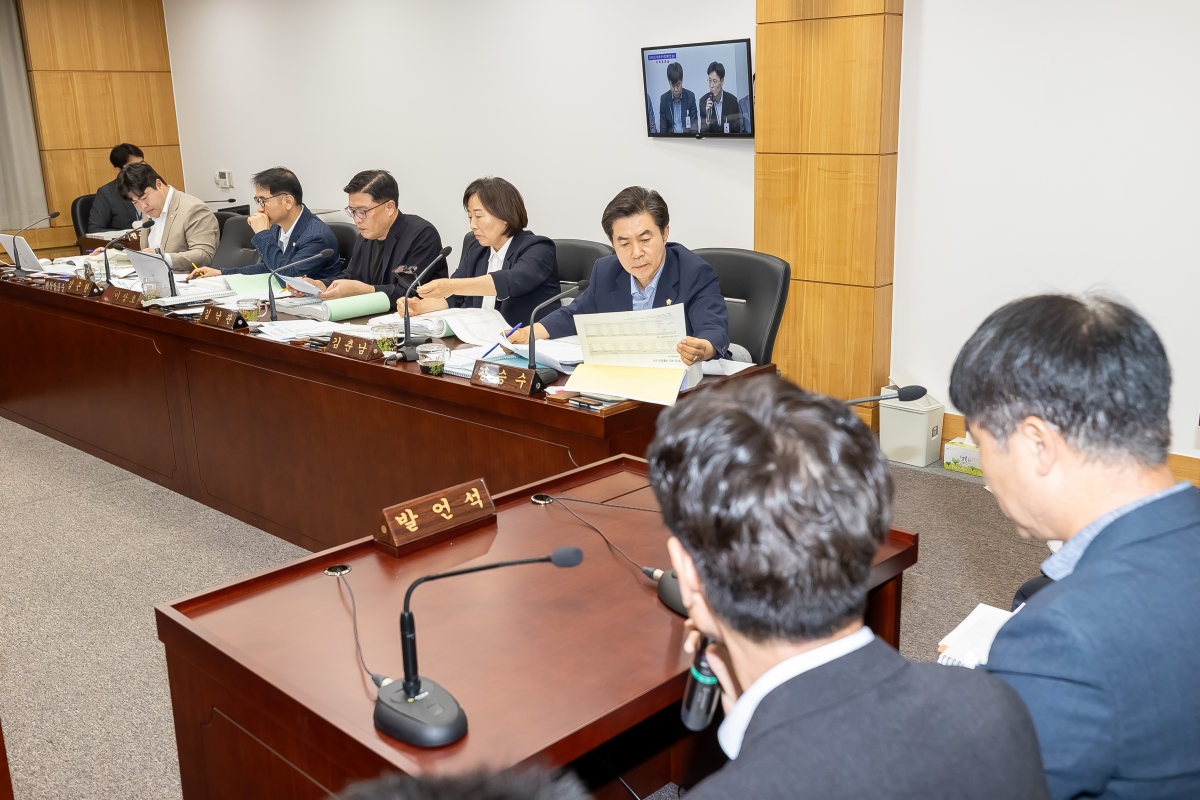 20250721-017[AMG_4691-제289회 임시회 예산결산특별위원회 2025년도 제1회 추가경정예산안 및 기금운용계획변경안 심사활동.jpg