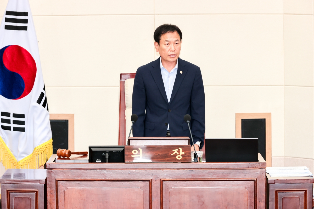 20250724-014[AMG_4833-1-제289회 임시회 제2차 본회의시 박교상 의장 회의주재.JPG