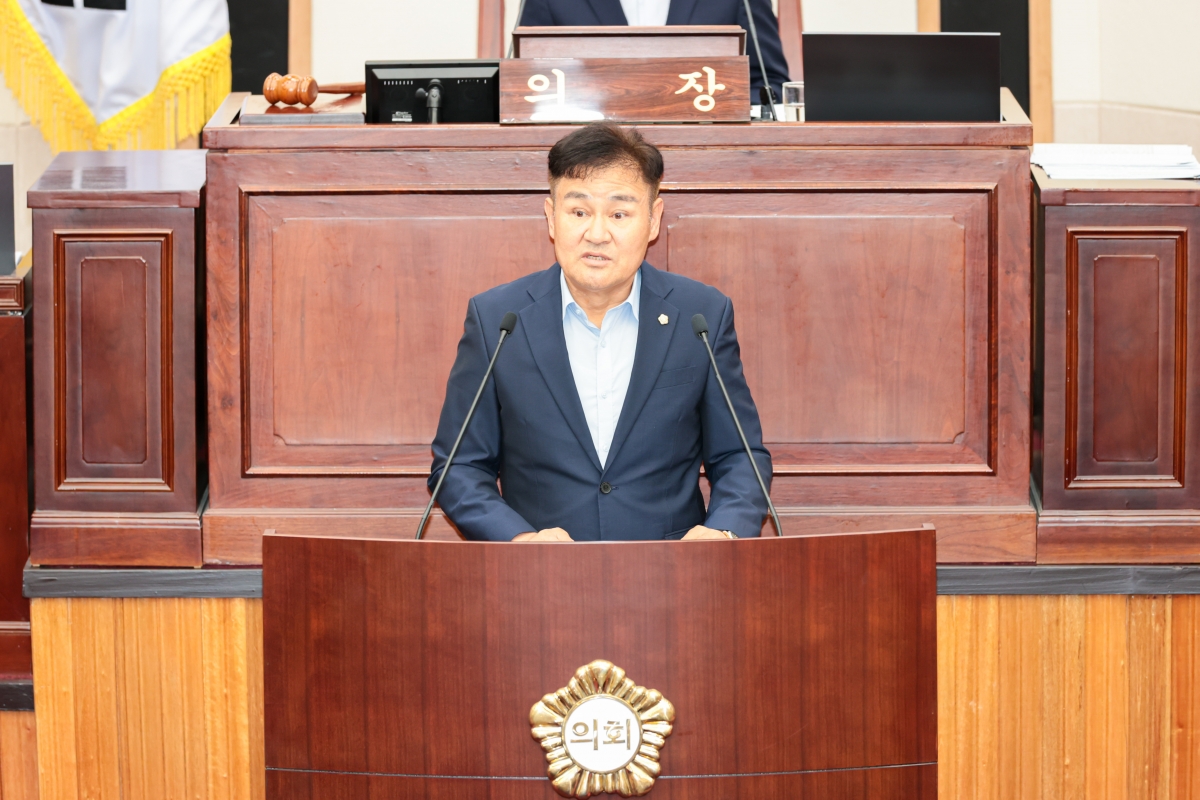 20250724-026[AMG_4865-1-제289회 임시회 제2차 본회의시 김재우 의원 시정질문.JPG