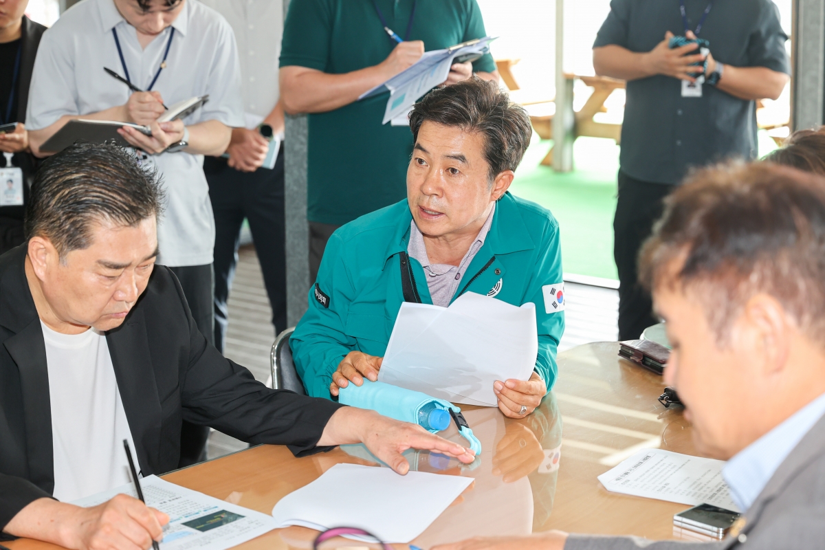 20250811-009[AMG_5589-1-폐회중 문화환경위원회 경북수상레저클럽 현장 방문활동.JPG