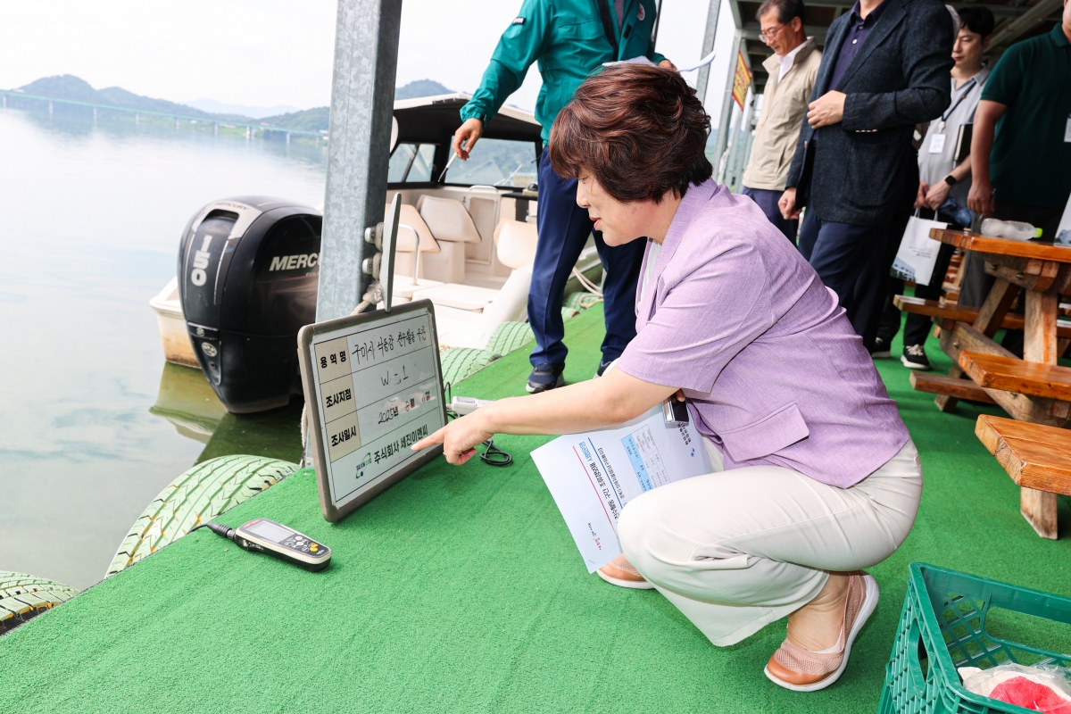 20250811-018[AMG_5608-1-폐회중 문화환경위원회 경북수상레저클럽 현장 방문활동.JPG