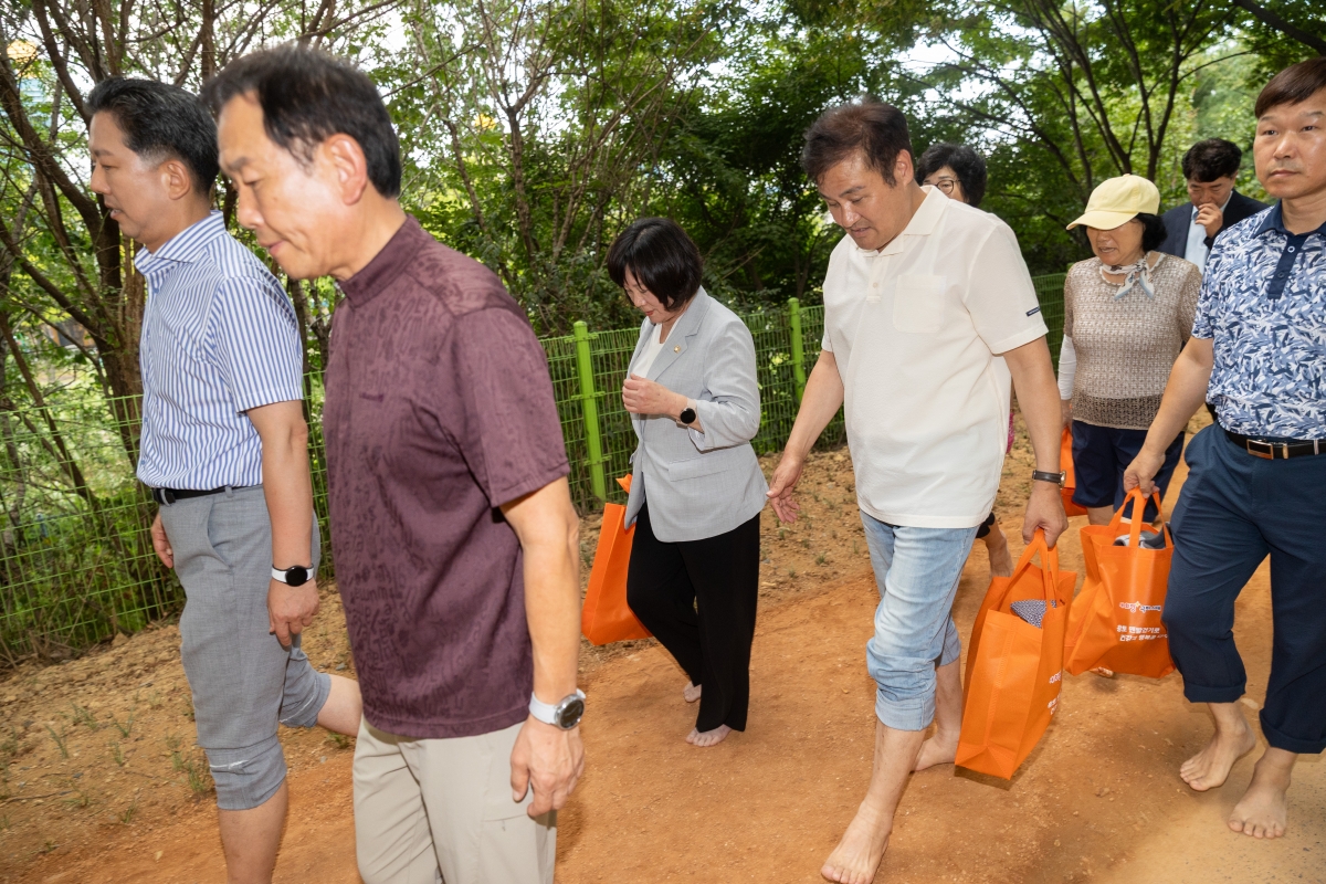 20250903-057[AMG_6497-1-송정 철로변 시민과 함께하는 숲길 걷기.JPG