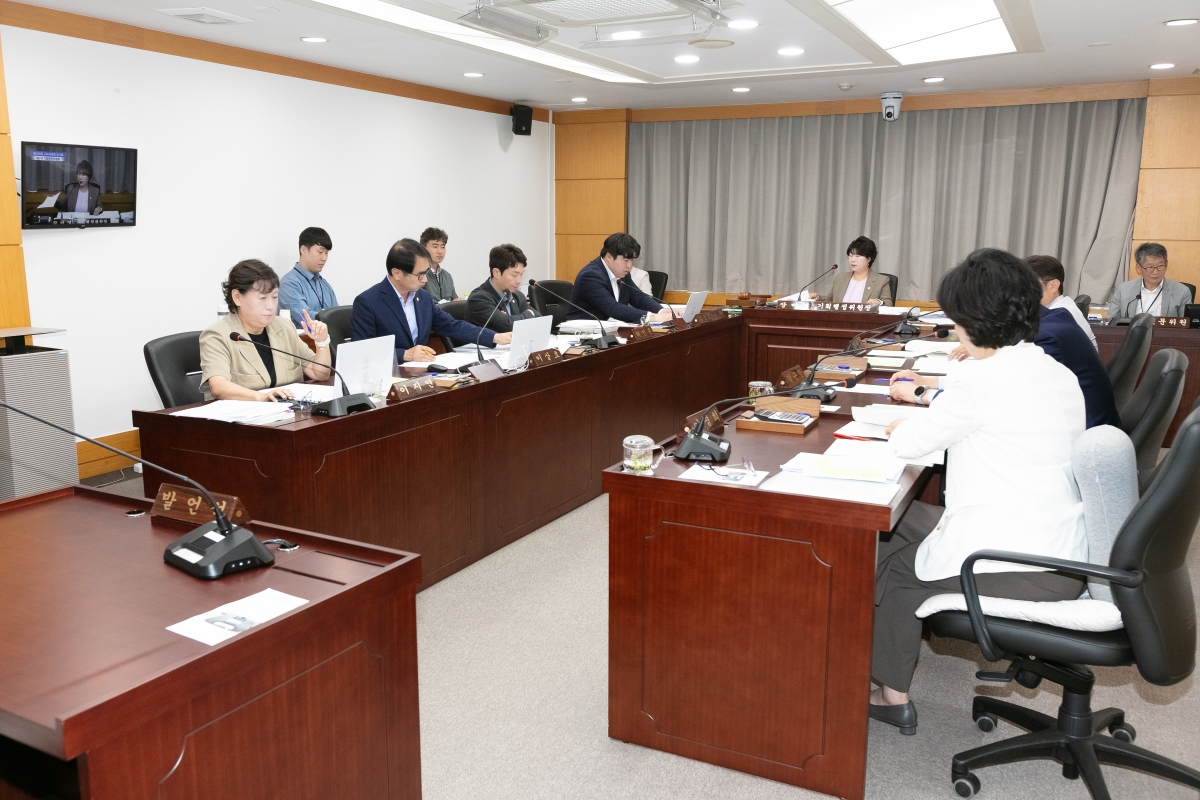 20250911-043[IMG_1633-제290회 임시회시 기획행정위원회 조례안 등 심사활동.jpg