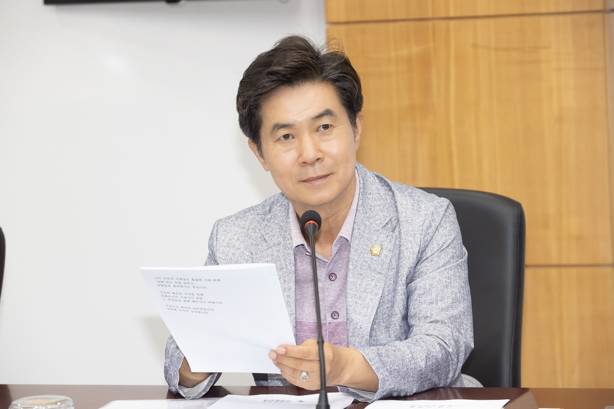 20250911-067[AMG_7324-제290회 임시회시 문화환경위원회 조례안 등 심사활동.jpg