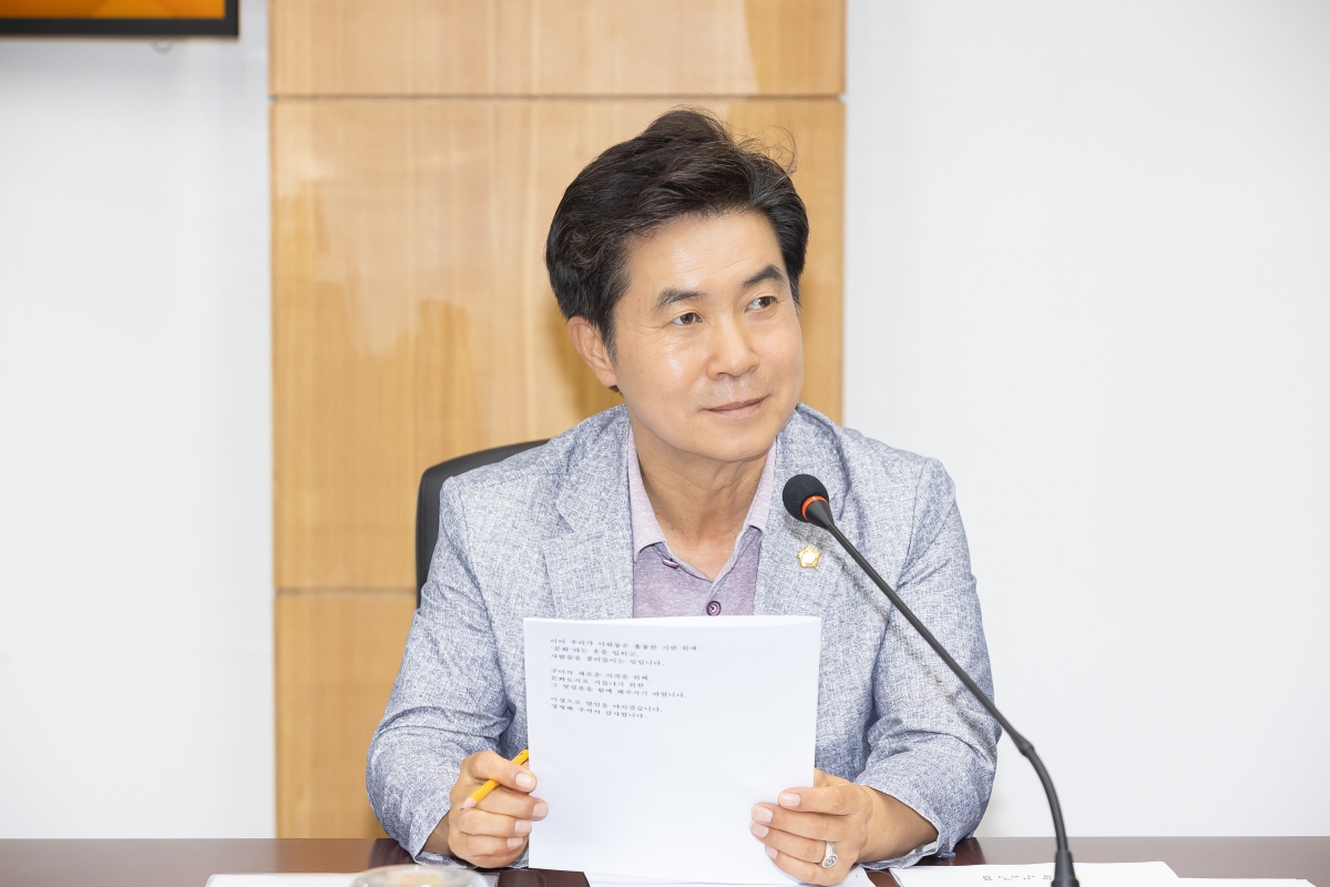 20250911-069[AMG_7336-제290회 임시회시 문화환경위원회 조례안 등 심사활동.jpg