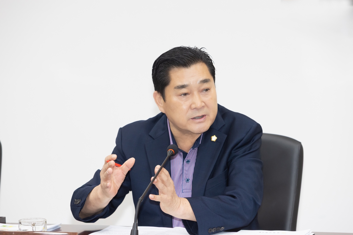 20250911-076[AMG_7416-제290회 임시회시 문화환경위원회 조례안 등 심사활동.jpg