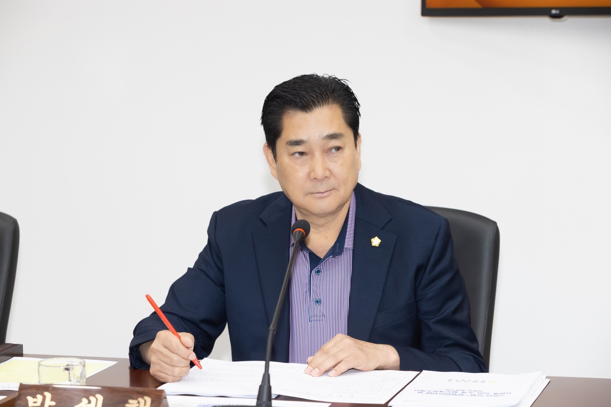 20250911-070[AMG_7340-제290회 임시회시 문화환경위원회 조례안 등 심사활동.jpg