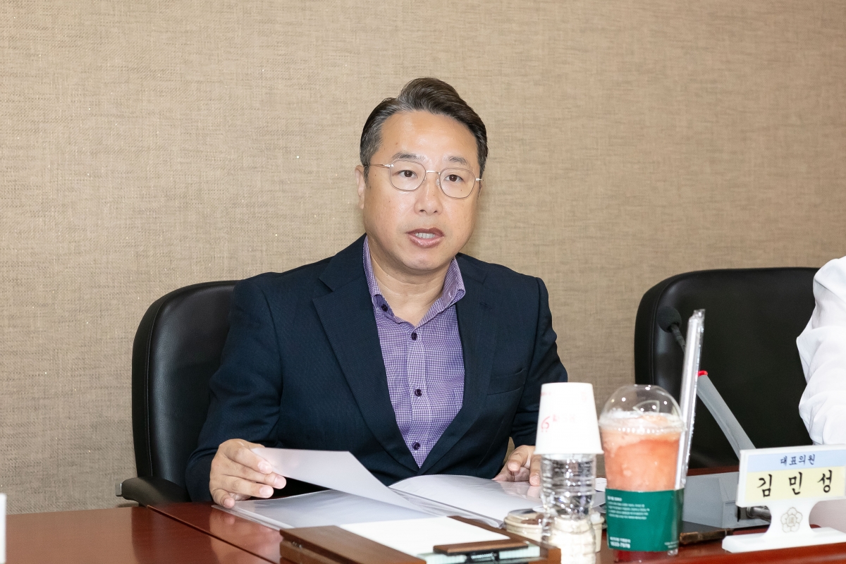 20250926-007[IMG_1863-의원연구단체 구미시 각종 위원회 실태 분석 연구회 소통간담회.jpg