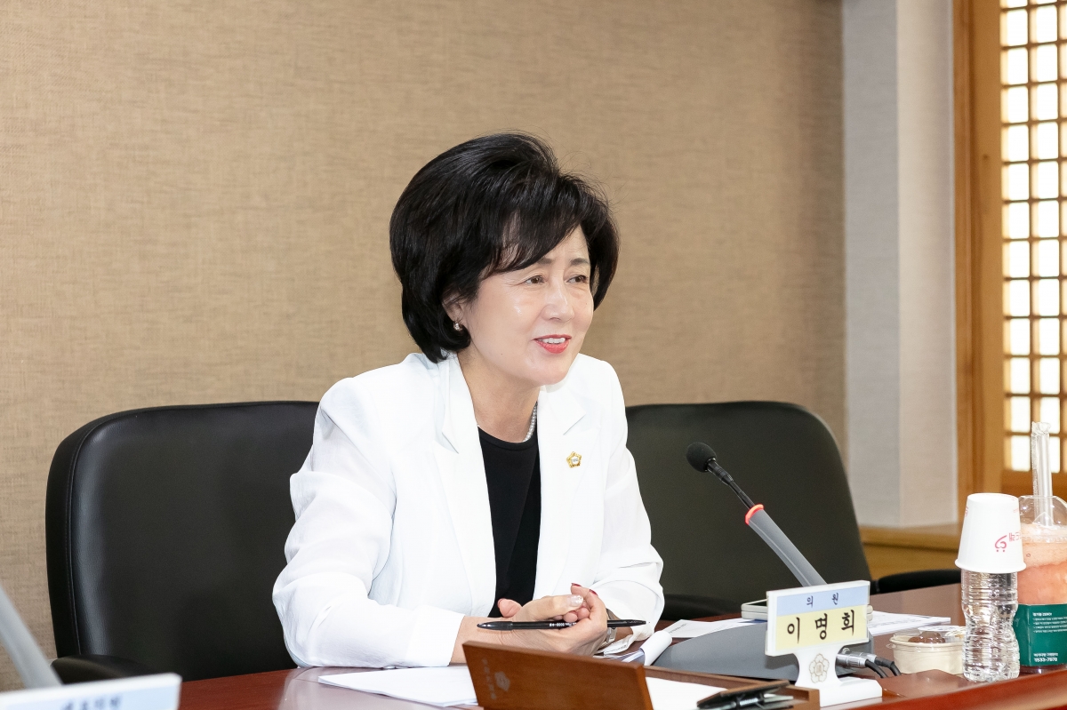 20250926-009[IMG_1874-의원연구단체 구미시 각종 위원회 실태 분석 연구회 소통간담회.jpg