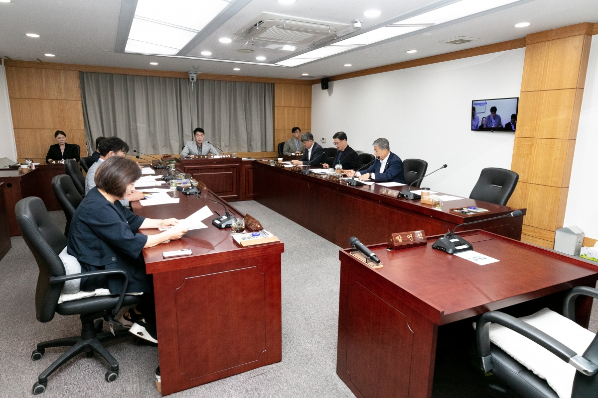 20250930-003[IMG_1949-페회중 의회운영위원회 활동.jpg