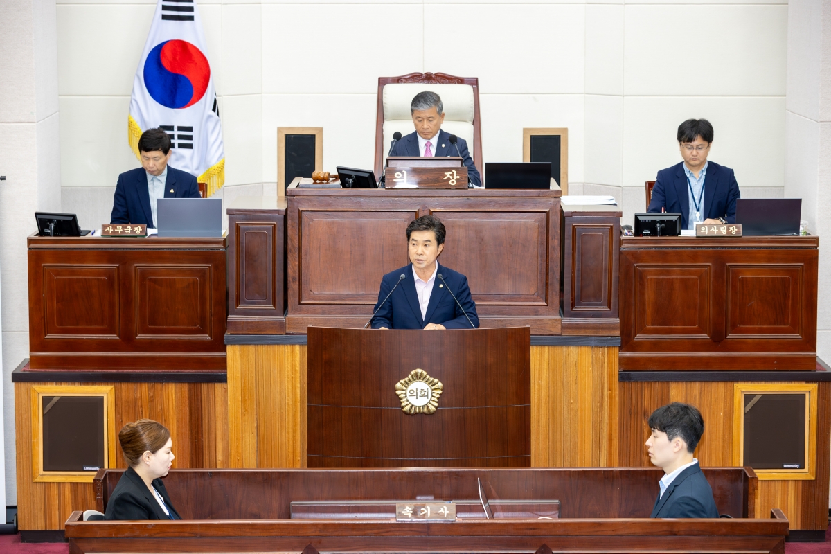 20251015-025[AMG_0314-제291회 임시회 제1차 본회의시 강승수 의원 5분 자유발언.jpg