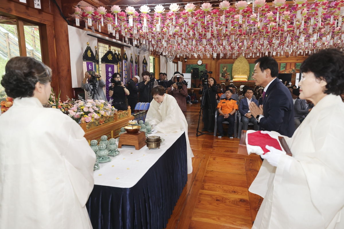 20251003-056[AMG_0063-1-제9회 향문화 대제전.jpg