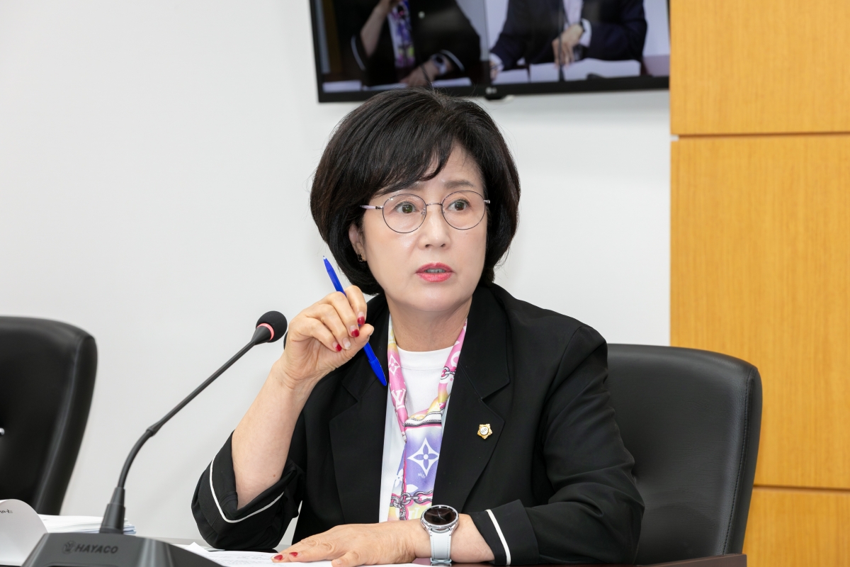 20251017-247[IMG_2284-제291 임시회시 기획행정위원회 조례안 등 심사활동.jpg