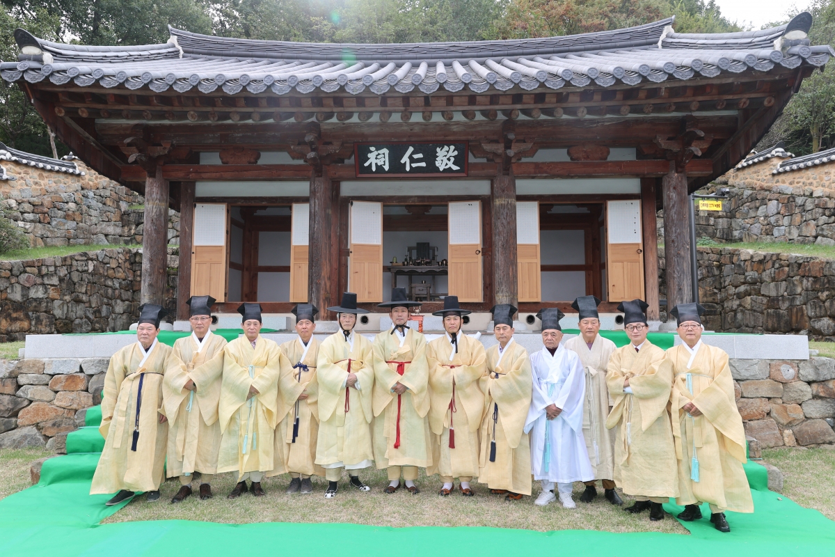 20251021-025[AMG_2168-1-왕산 허위 선생 순국 117주기 추모행사.JPG