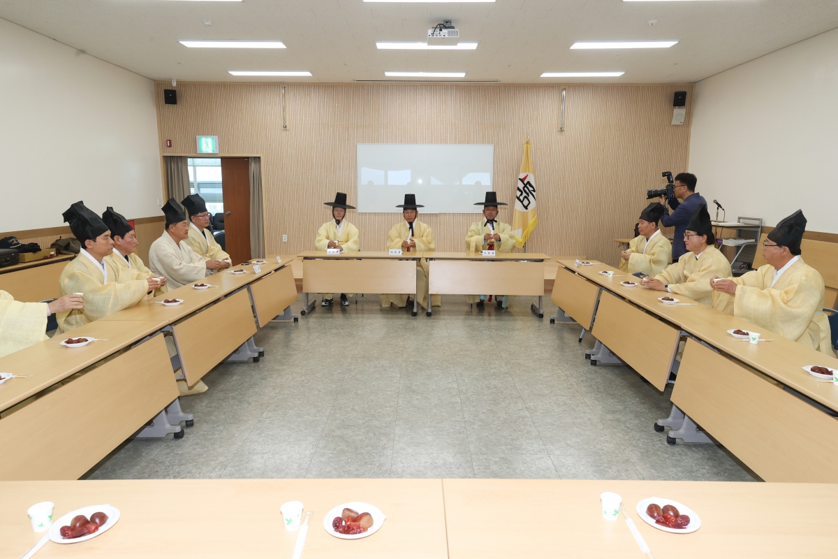 20251021-033[AMG_2199-1-왕산 허위 선생 순국 117주기 추모행사.JPG