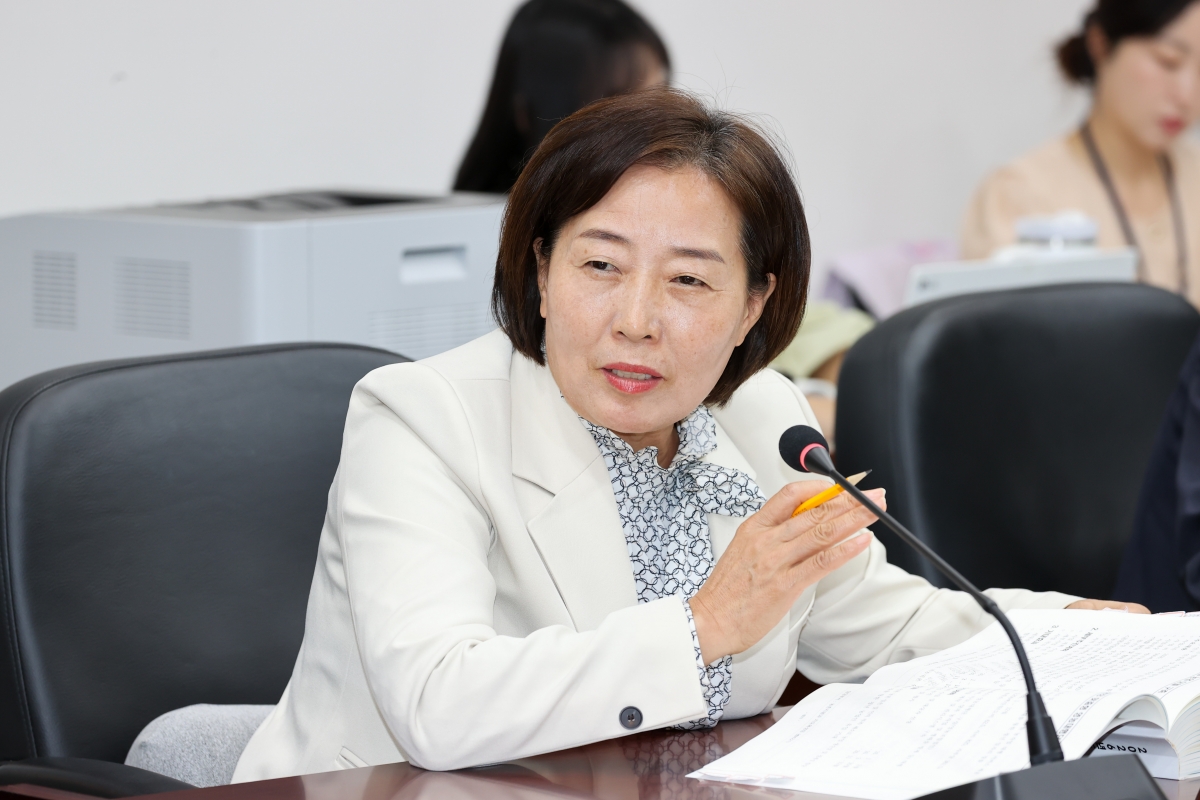 20251021-101[AMG_2311-1-제291회 임시회시 산업건설위원회 2026년도 주요업무계획안 청취활동.JPG