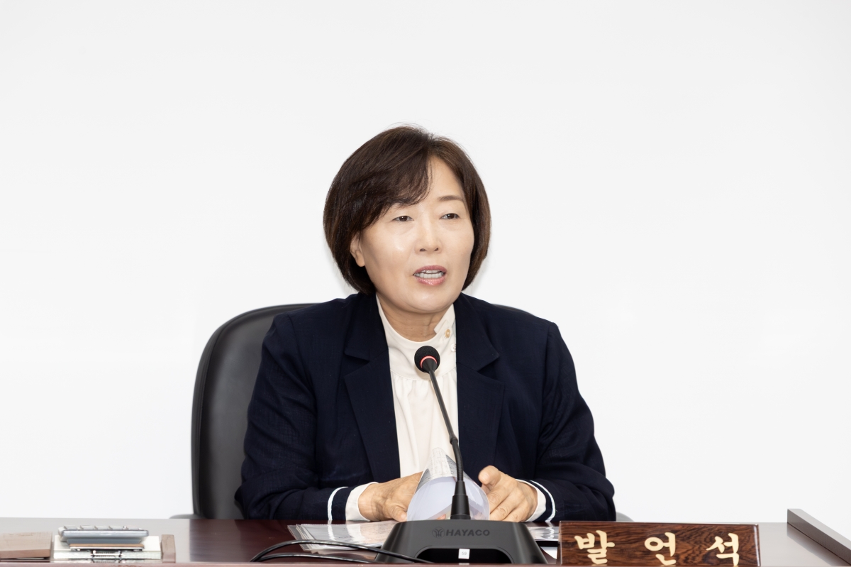 20251016-055[AMG_0424-제291회 임시회시 산업건설위원회 조례안 등 심사활동.jpg