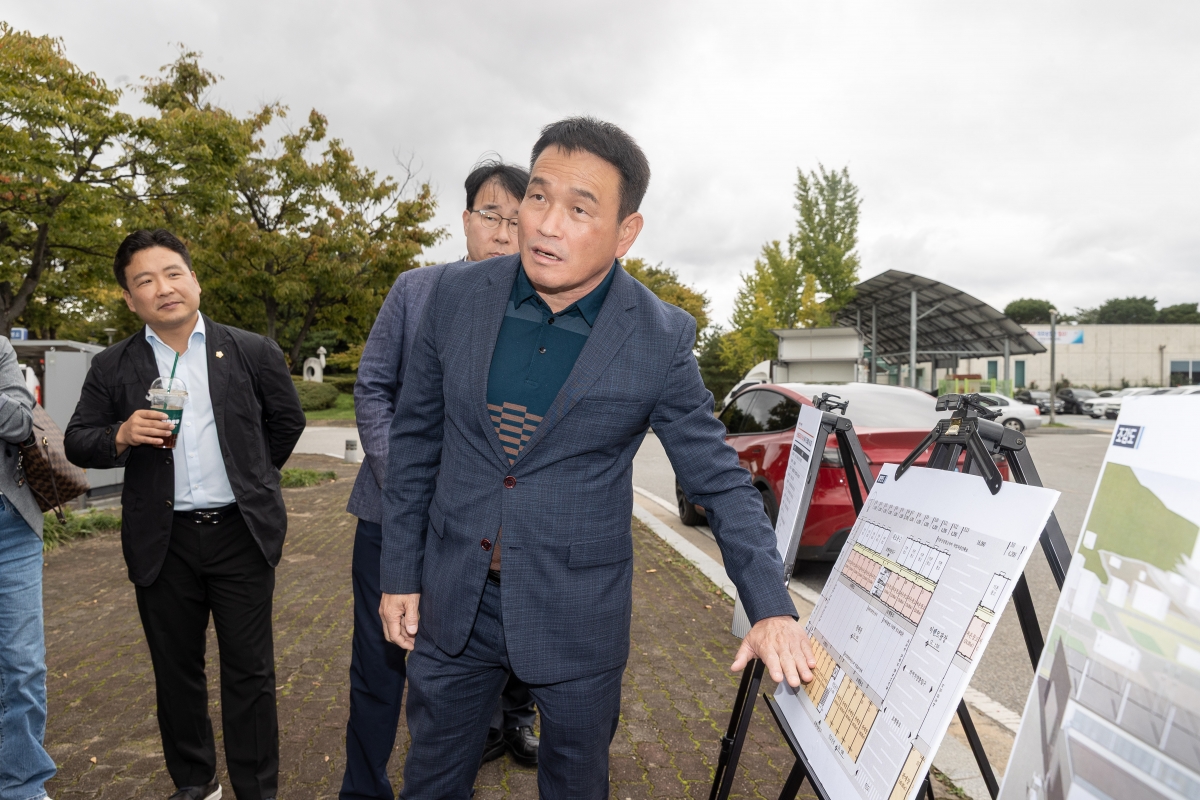 20251022-054[AMG_2587-제291 임시회시 산업건설위원회 구미시농산물도매시장 현장방문활동.jpg