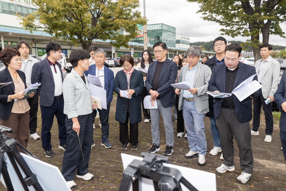 20251022-050[AMG_2579-제291 임시회시 산업건설위원회 구미시농산물도매시장 현장방문활동.jpg