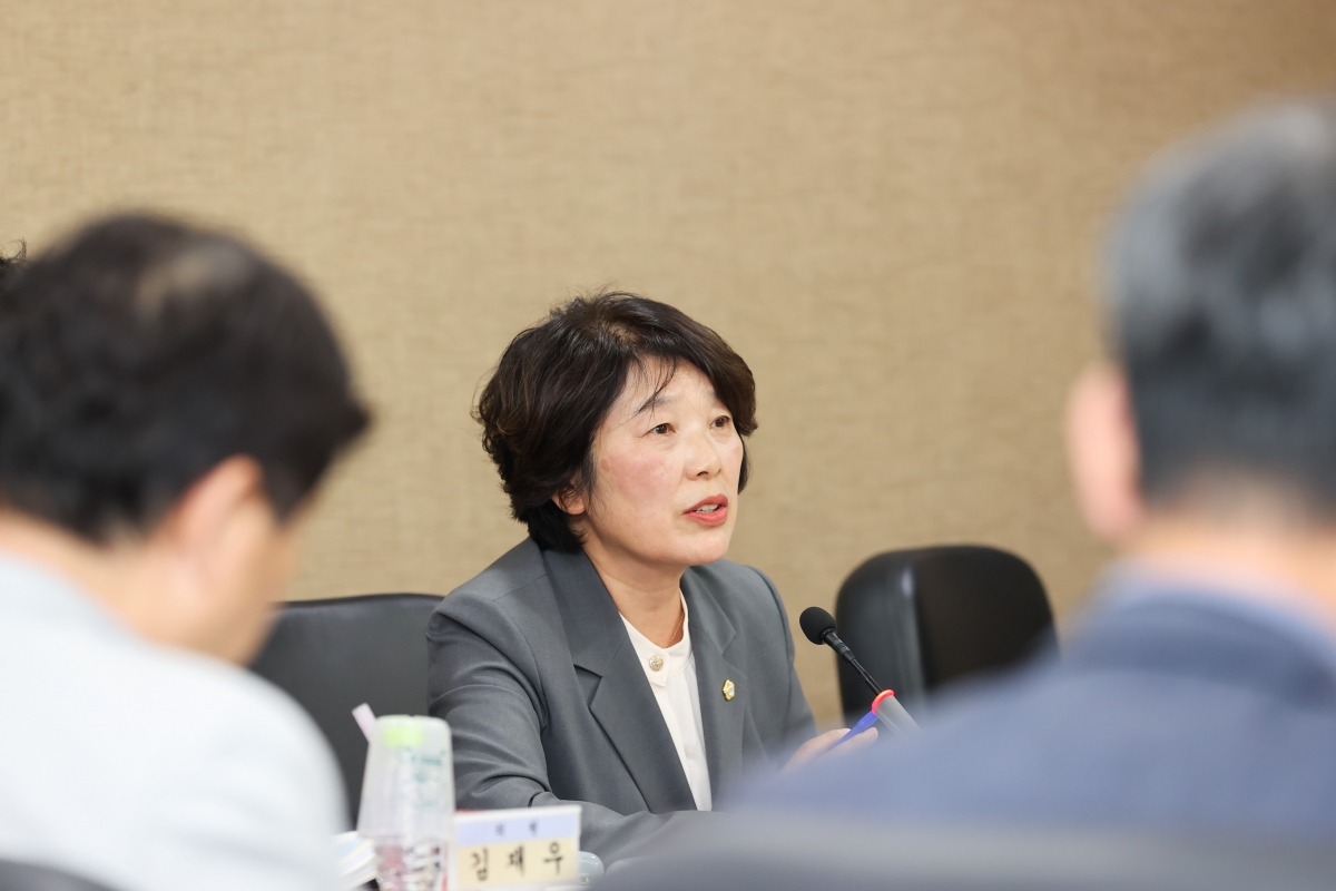 20251023-075[AMG_2928-1-의원연구단체 구미시 재정분석 연구회 최종보고회.JPG