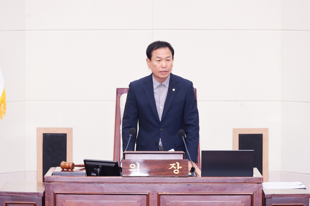 20251024-014[AMG_2972-1-제291회 임시회 제2차 본회의시 박교상 의장 회의주재.JPG