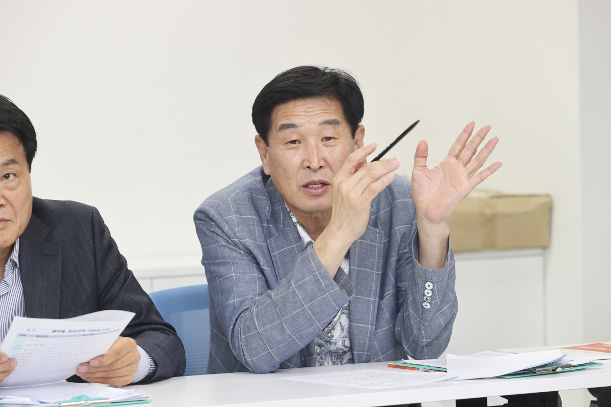 20251017-061[AMG_1077-1-제291회 임시회시 문화환경위원회 춘천시 송암스포츠타운 에어돔 현장방문.jpg