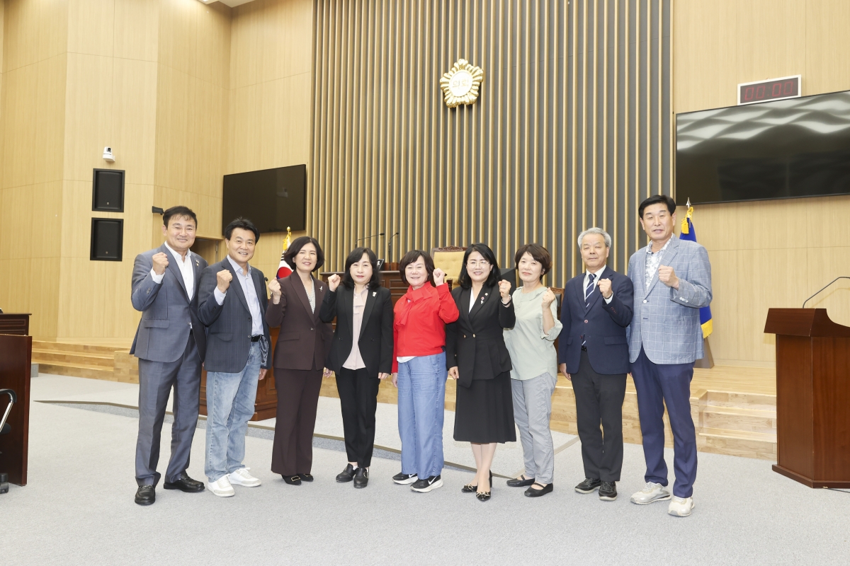 20251017-127[AMG_1246-1-제291회 임시회시 문화환경위원회 춘천시의회 방문.jpg