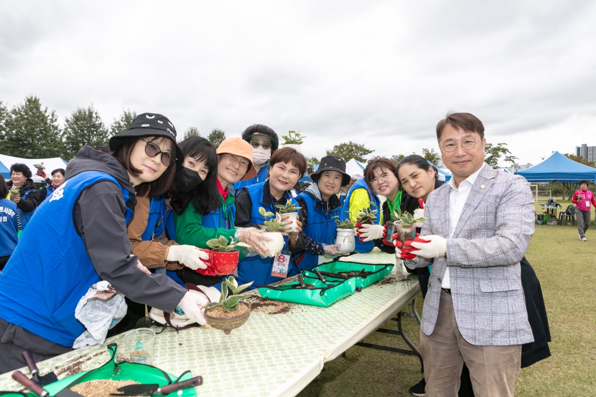 20251022-125[IMG_2749-구미시자원봉사대학 총동창회 한마음대회.jpg