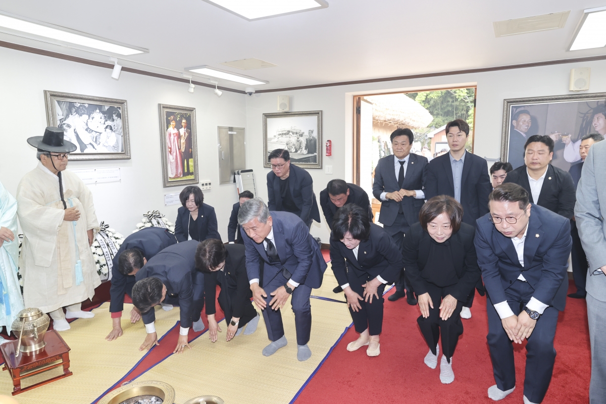 20251026-046[AMG_3343-1-박정희대통령 서거 46주기 추도제 및 추도식.jpg