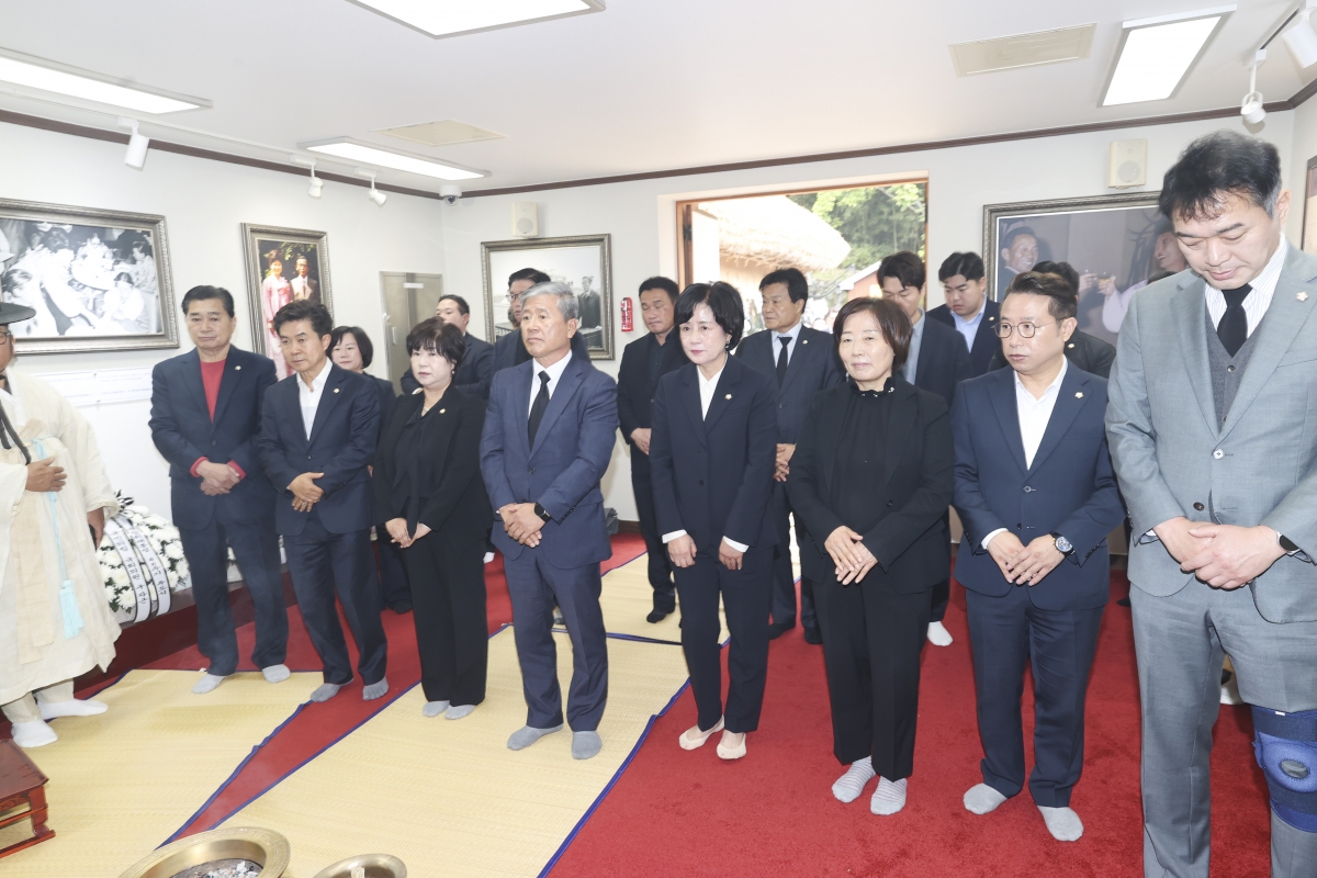 20251026-044[AMG_3341-1-박정희대통령 서거 46주기 추도제 및 추도식.jpg