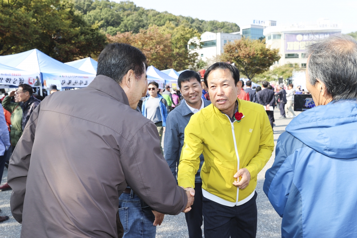 20251026-082[AMG_3429-1-제41회 금오산악제 및 한마음축제.jpg