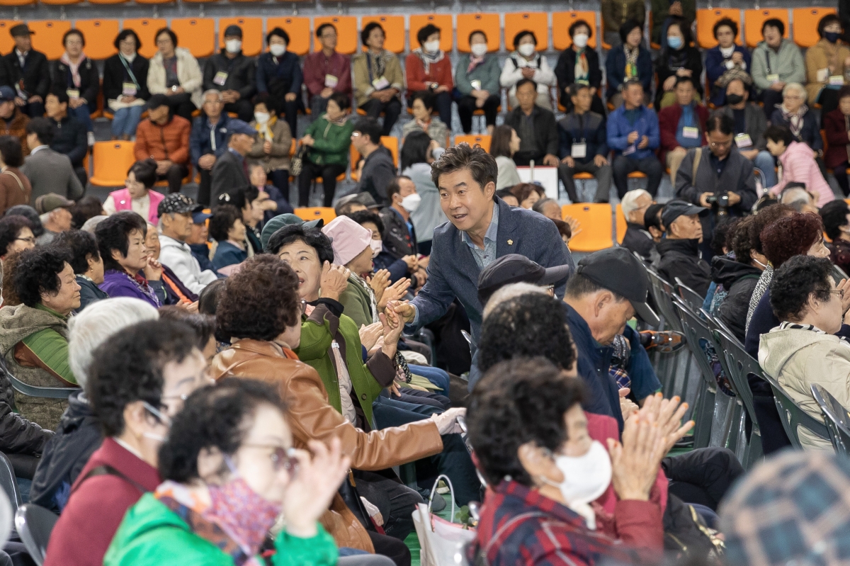 20251030-032[AMG_4479-제29회 노인의 날 기념식-1.JPG