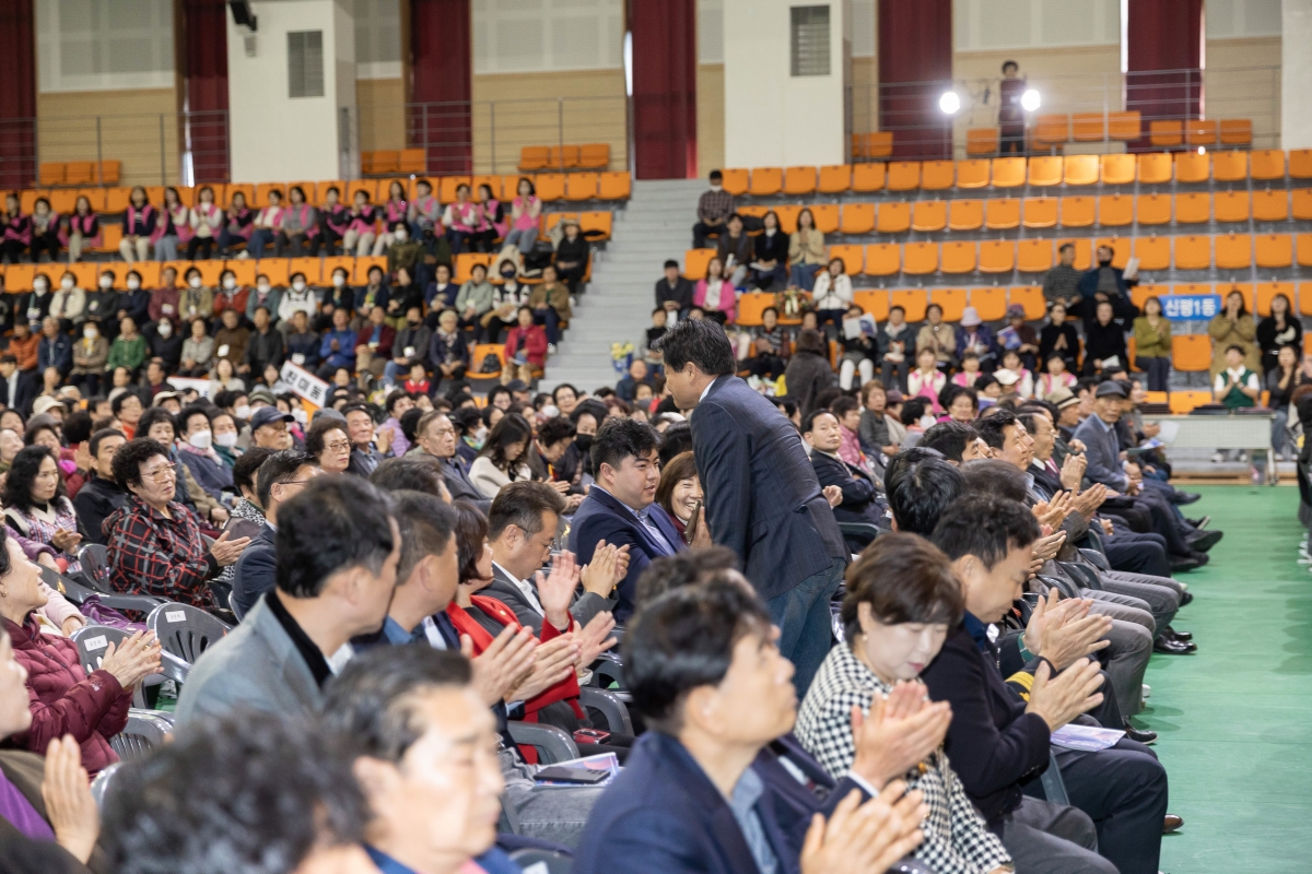 20251030-052[AMG_4536-제29회 노인의 날 기념식-1.JPG