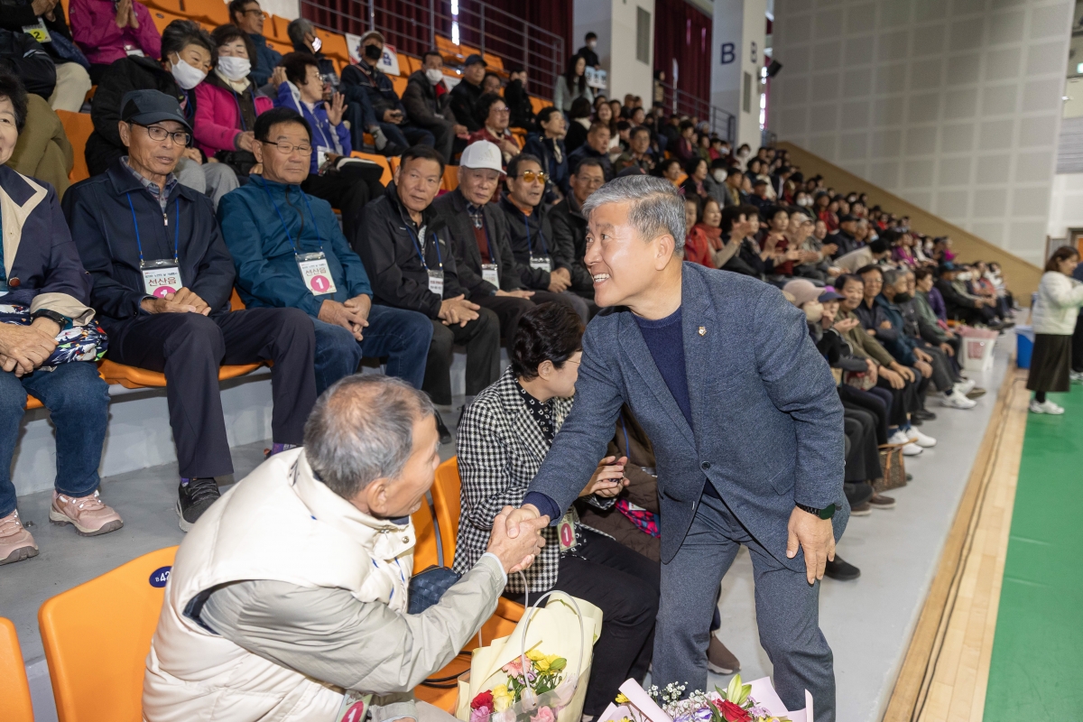 20251030-028[AMG_4470-제29회 노인의 날 기념식-1.JPG